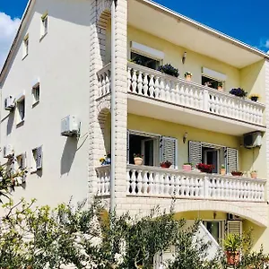Apartament Domora
